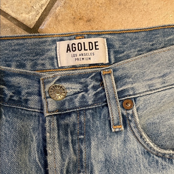 Agolde Light Wash Denim Jeans
Color: Shakedown - Picture 2 of 4